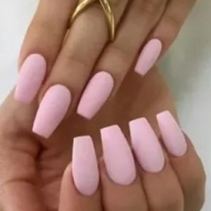 7 Piece Press-On Nails Kit